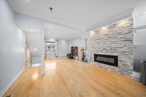 Photo 10 at 160 Silverthorn Avenue, Eglinton West, Toronto