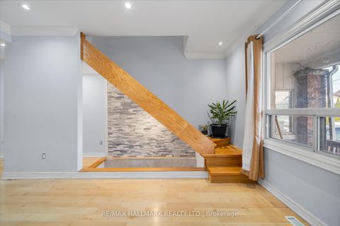 Photo 19 at 160 Silverthorn Avenue, Eglinton West, Toronto