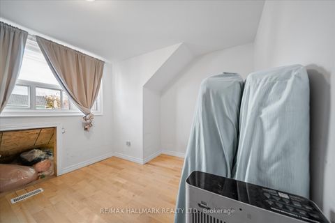 Photo 20 at 160 Silverthorn Avenue, Eglinton West, Toronto