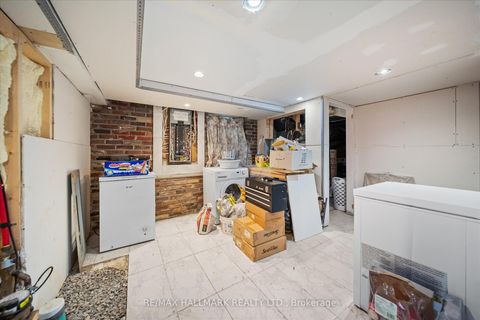 Photo 30 at 160 Silverthorn Avenue, Eglinton West, Toronto