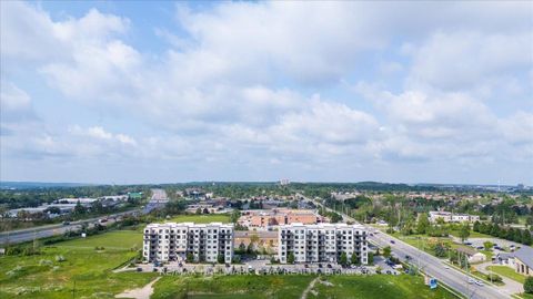 Photo 1 at 610 - 299 Cundles Road E, Alliance, Barrie