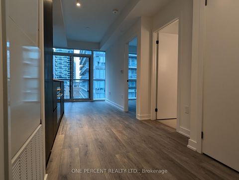 Photo 3 at 1104 - 127 Broadway Avenue, Mount Pleasant West, Toronto