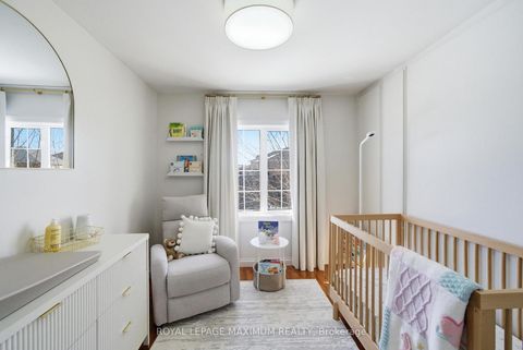 Photo 19 at 2 Castle Park Boulevard, Sonoma Heights, Vaughan