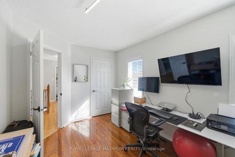 Photo 22 at 2 Castle Park Boulevard, Sonoma Heights, Vaughan