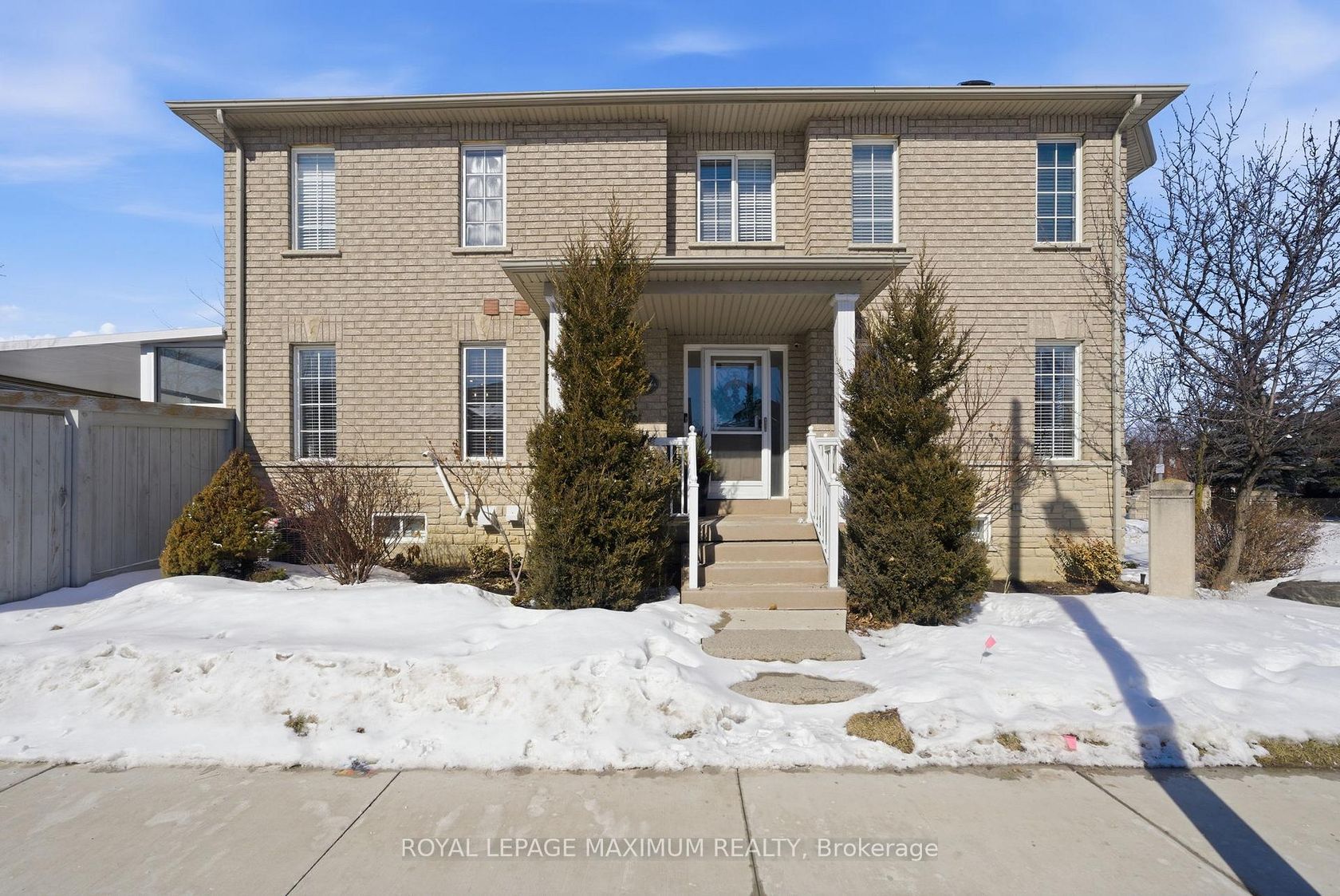 2 Castle Park Boulevard, Sonoma Heights, Vaughan 
