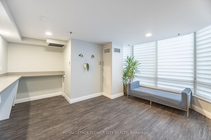 Photo 6 at 2103 - 22 Hanover Road, Queen Street Corridor, Brampton