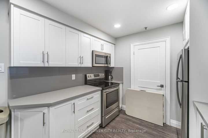Photo 9 at 2103 - 22 Hanover Road, Queen Street Corridor, Brampton