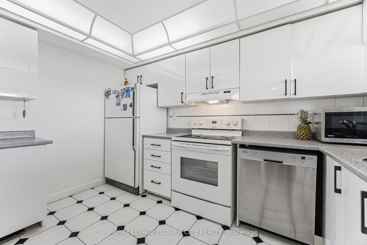 Photo 24 at 2103 - 22 Hanover Road, Queen Street Corridor, Brampton