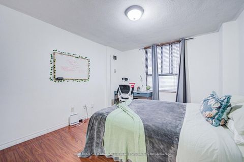 Photo 16 at 602 - 2721 Victoria Park Avenue, L'Amoreaux, Toronto