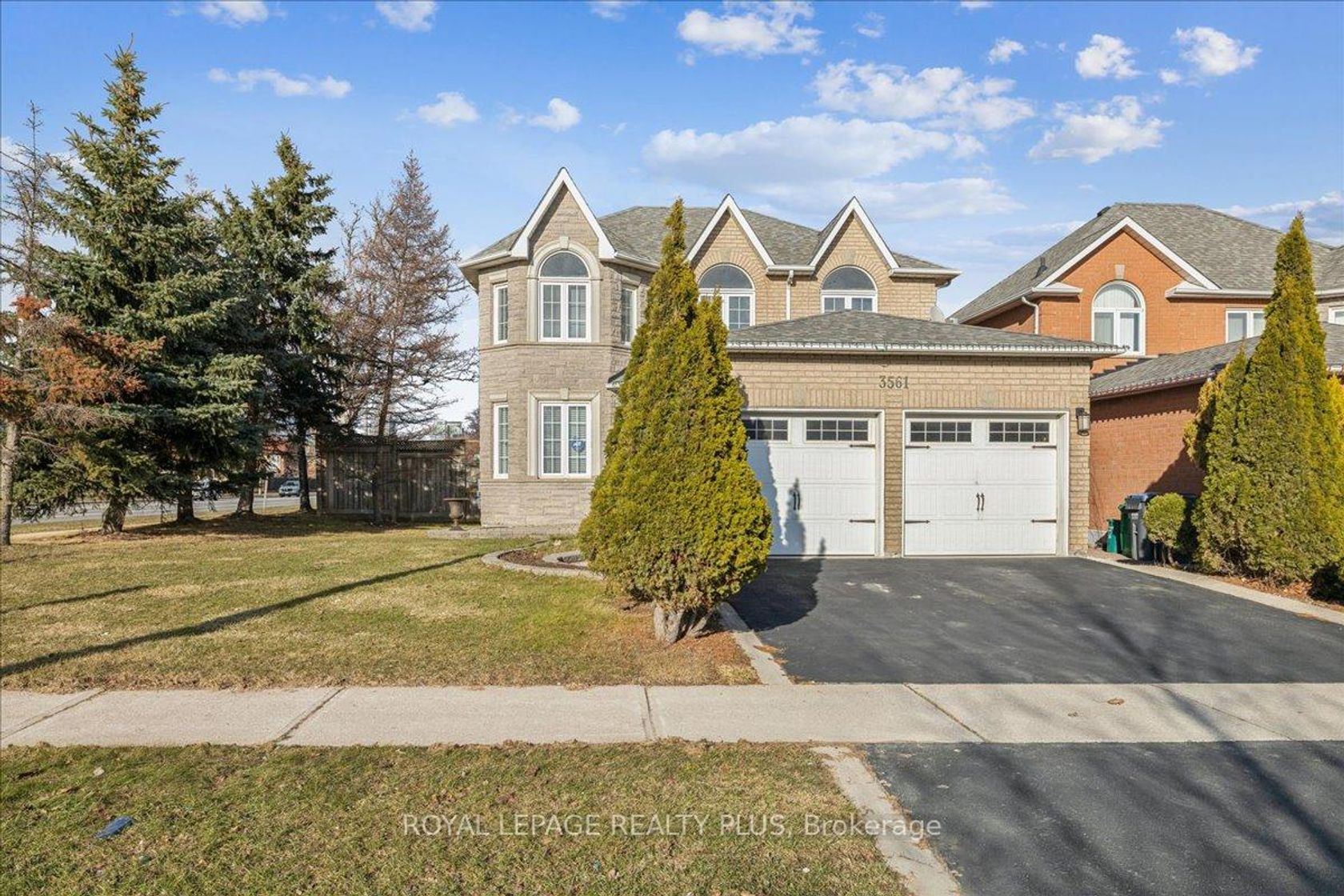 3561 Old Orchard Park Drive, Fairview, Mississauga by Loree Meneguzzi Real Estate 3561 Old Orchard Park Drive, Fairview, Mississauga