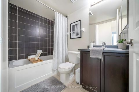 Photo 25 at 1708 - 25 Lower Simcoe Street, Waterfront Communities C1, Toronto