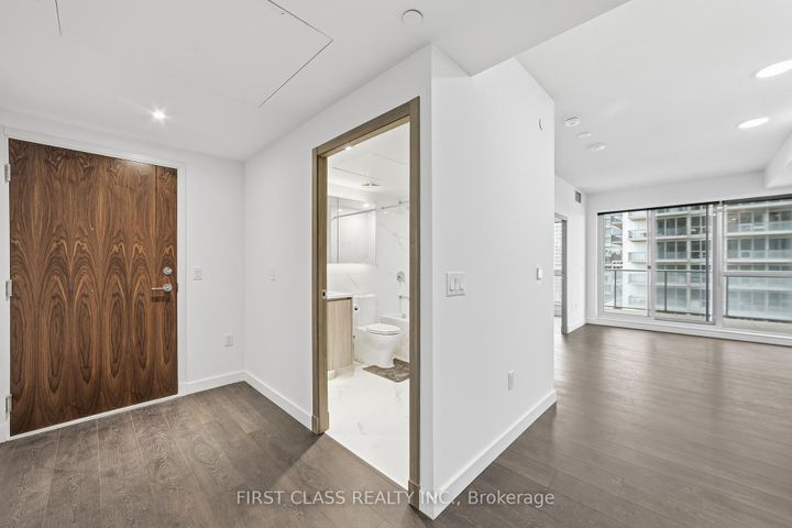 Photo 4 at 815 - 27 McMahon Drive, Bayview Village, Toronto