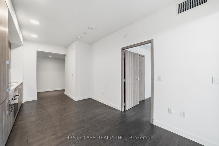 Photo 9 at 815 - 27 McMahon Drive, Bayview Village, Toronto