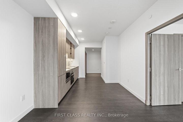 Photo 10 at 815 - 27 McMahon Drive, Bayview Village, Toronto