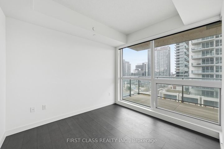 Photo 12 at 815 - 27 McMahon Drive, Bayview Village, Toronto