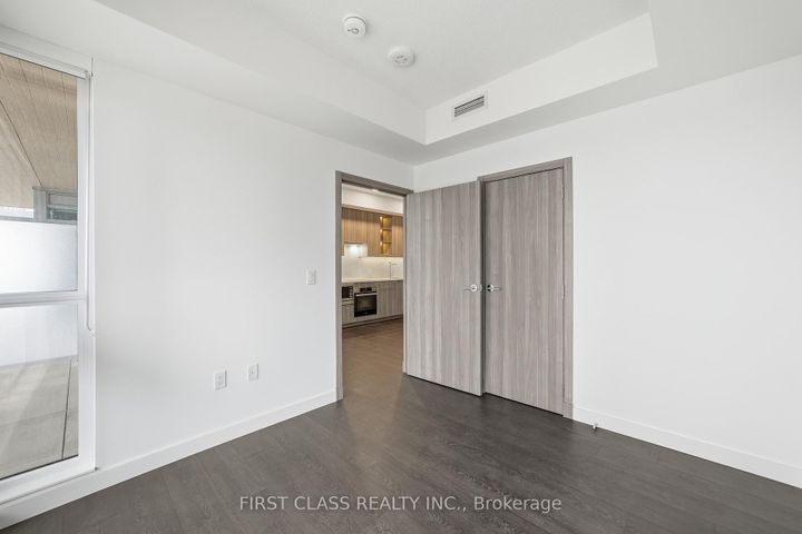 Photo 13 at 815 - 27 McMahon Drive, Bayview Village, Toronto