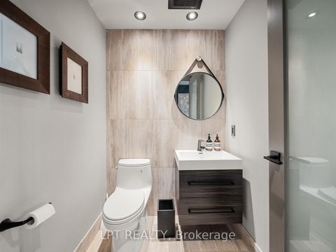 Photo 17 at Ph1 - 533 Richmond Street W, Waterfront Communities C1, Toronto