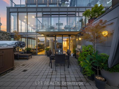 Photo 44 at Ph1 - 533 Richmond Street W, Waterfront Communities C1, Toronto