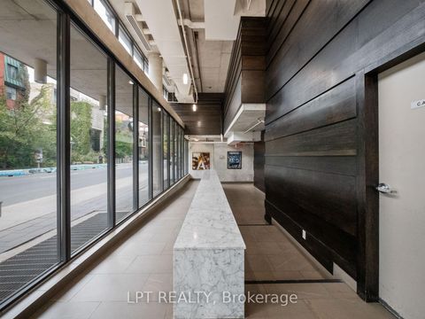 Photo 47 at Ph1 - 533 Richmond Street W, Waterfront Communities C1, Toronto