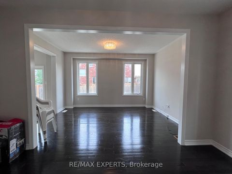 Photo 11 at 2205 Dawson Crescent, Alcona, Innisfil