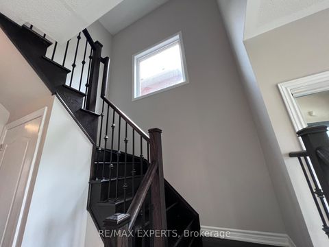 Photo 17 at 2205 Dawson Crescent, Alcona, Innisfil