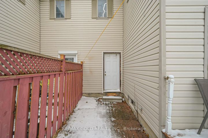 Photo 43 at 24 Seaside Circle, Wellington, Brampton