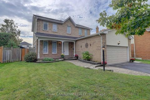 Photo 2 at 40 Doncaster Crescent, Newcastle, Clarington