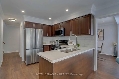 Photo 8 at 40 Doncaster Crescent, Newcastle, Clarington