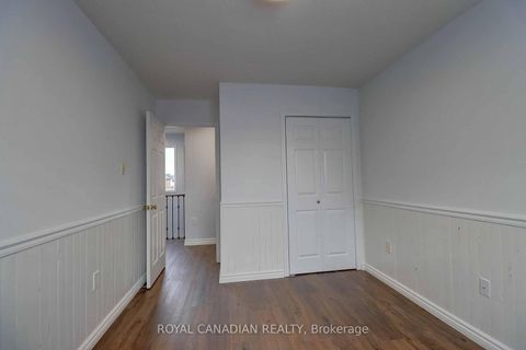 Photo 21 at 40 Doncaster Crescent, Newcastle, Clarington