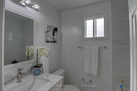 Photo 24 at 40 Doncaster Crescent, Newcastle, Clarington