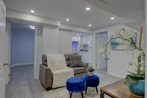 Photo 28 at 40 Doncaster Crescent, Newcastle, Clarington