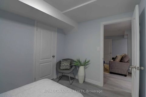 Photo 34 at 40 Doncaster Crescent, Newcastle, Clarington