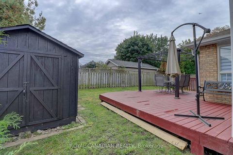 Photo 40 at 40 Doncaster Crescent, Newcastle, Clarington