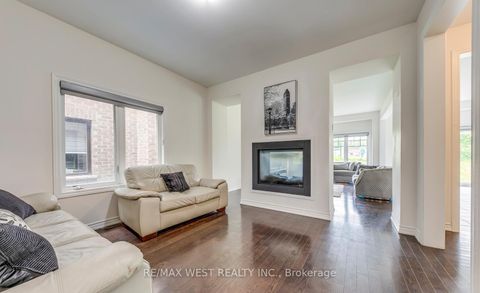 Photo 6 at 286 Danny Wheeler Boulevard, Keswick North, Georgina