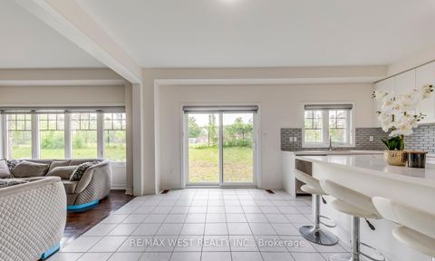 Photo 13 at 286 Danny Wheeler Boulevard, Keswick North, Georgina