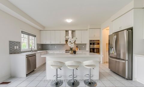 Photo 17 at 286 Danny Wheeler Boulevard, Keswick North, Georgina