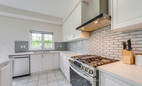 Photo 19 at 286 Danny Wheeler Boulevard, Keswick North, Georgina