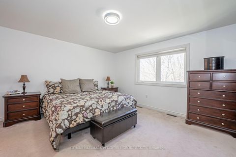 Photo 9 at 44 Nicklaus Drive, East Bayfield, Barrie