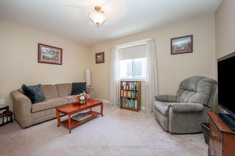Photo 12 at 44 Nicklaus Drive, East Bayfield, Barrie