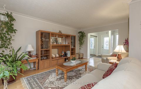 Photo 10 at 56 Panmure Crescent, Bendale, Toronto