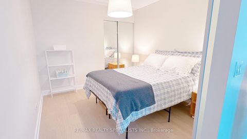 Photo 10 at 905 - 15 Beverley Street, Chinatown, Toronto