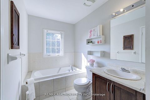 Photo 26 at 88 Banbrooke Crescent, Summerhill Estates, Newmarket