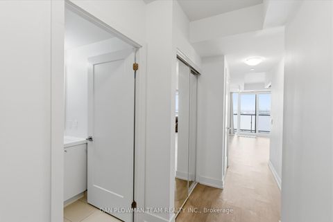 Photo 5 at 1121 - 2550 Simcoe Street N, Windfields, Oshawa