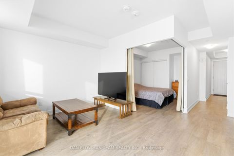 Photo 6 at 1121 - 2550 Simcoe Street N, Windfields, Oshawa