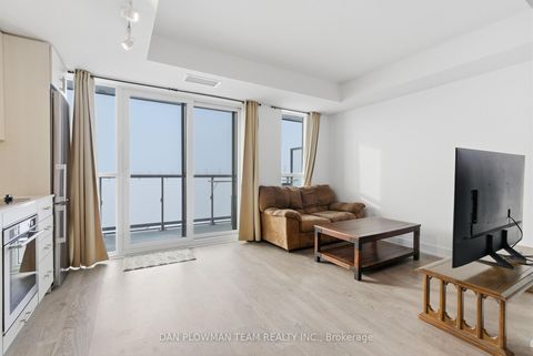 Photo 11 at 1121 - 2550 Simcoe Street N, Windfields, Oshawa