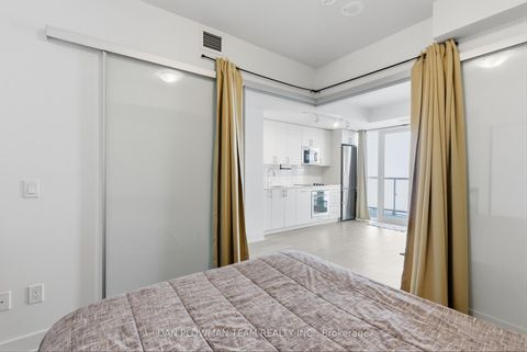 Photo 14 at 1121 - 2550 Simcoe Street N, Windfields, Oshawa