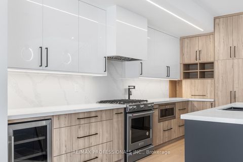 Photo 12 at 84 Twenty Ninth Street, Long Branch, Toronto