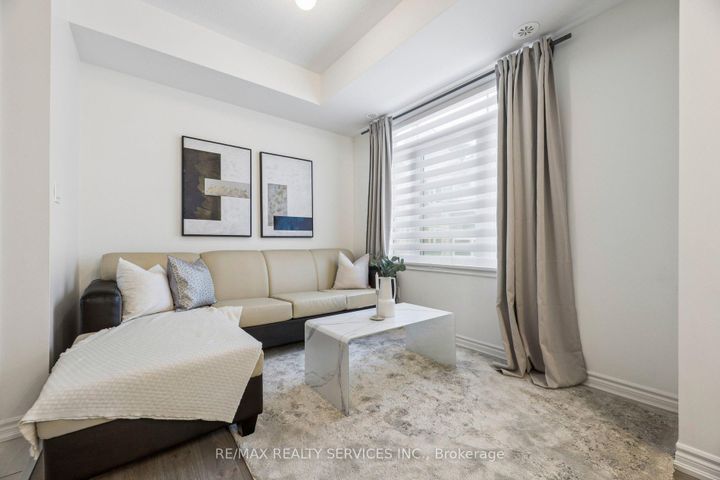 Photo 4 at 2564 Ladyfern Crossing, Duffin Heights, Pickering