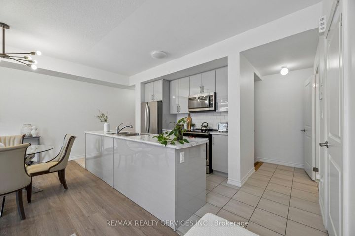 Photo 10 at 2564 Ladyfern Crossing, Duffin Heights, Pickering
