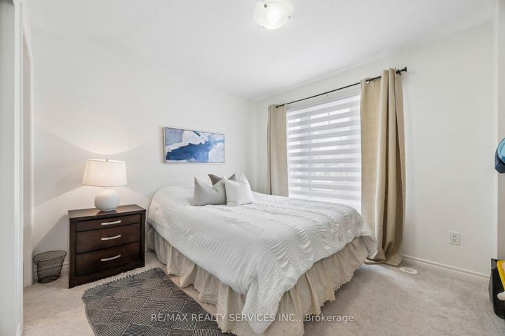 Photo 13 at 2564 Ladyfern Crossing, Duffin Heights, Pickering